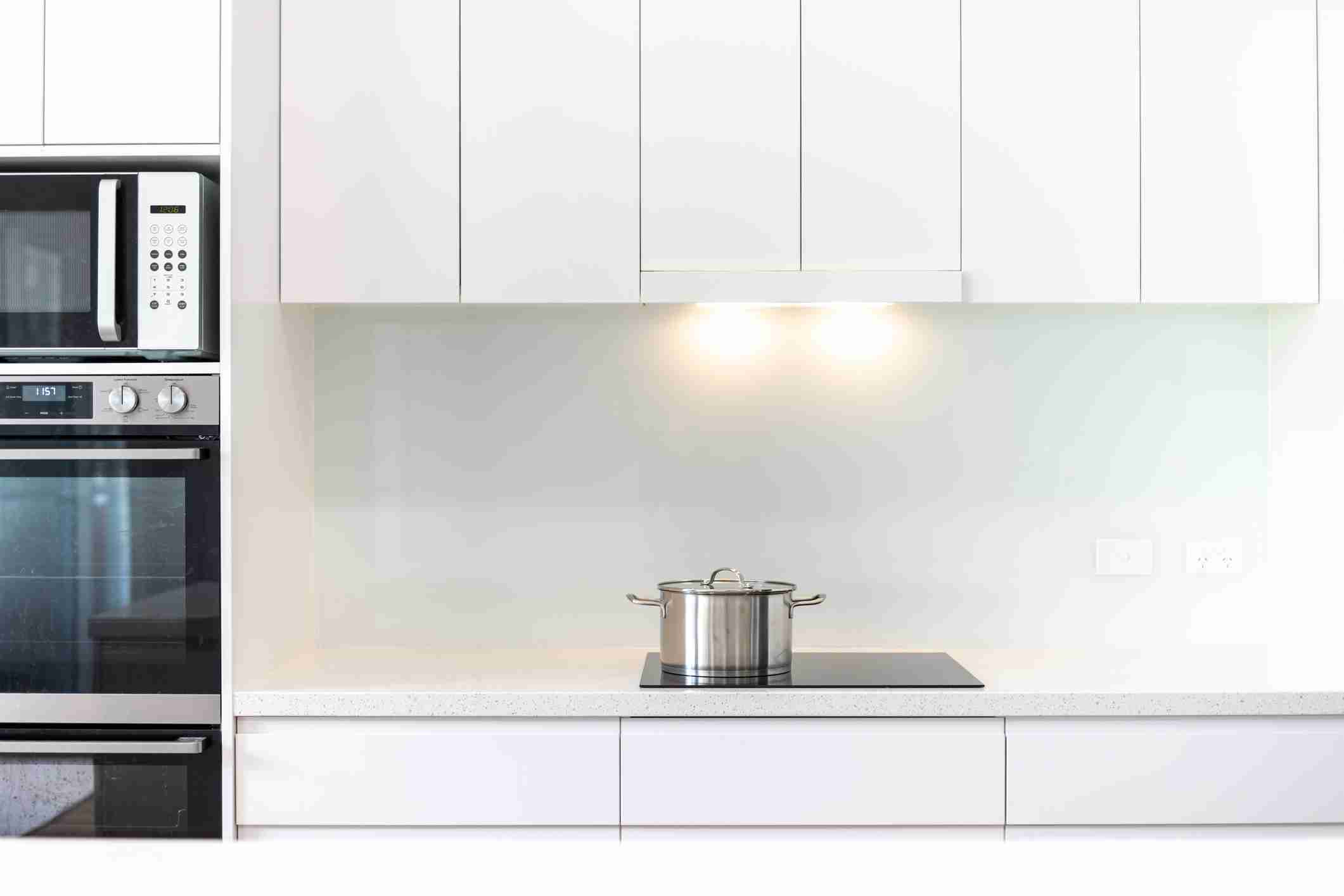 Elevate Your Mississauga Home with the Latest Trending Kitchen Cabinet Styles 2025