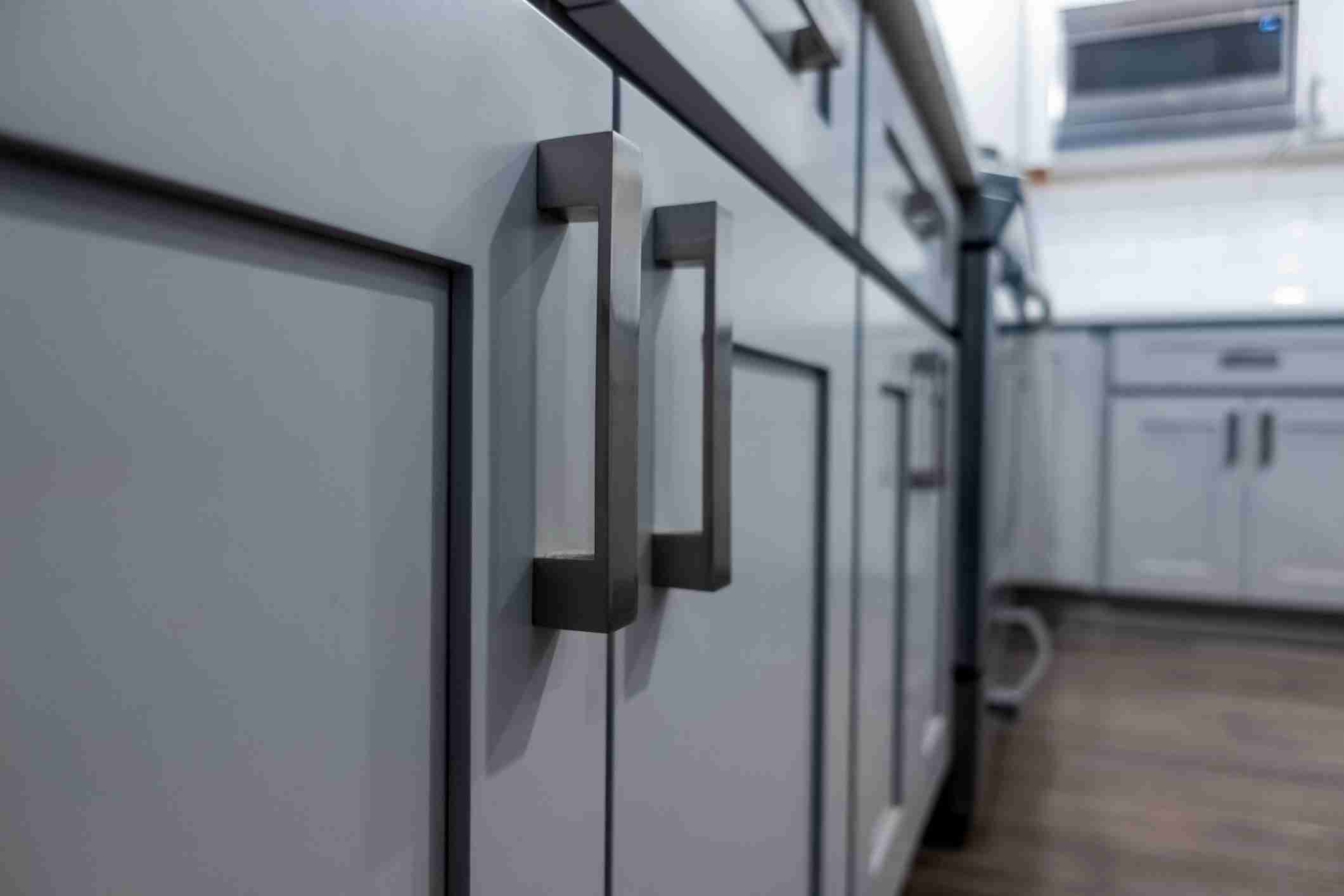 Infuse Your Terracotta Home with the Sleek Style of Modern Kitchen Cabinetry<br />
