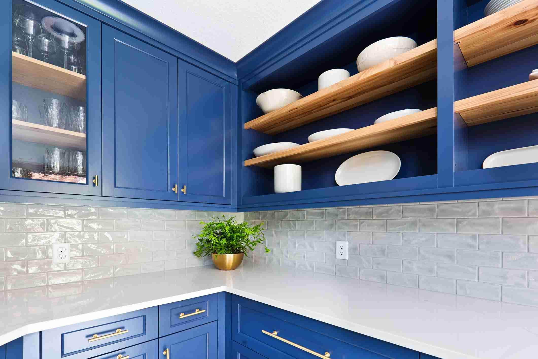 Elevate Your Etobicoke Home with the Latest Trending Kitchen Cabinet Styles 2025