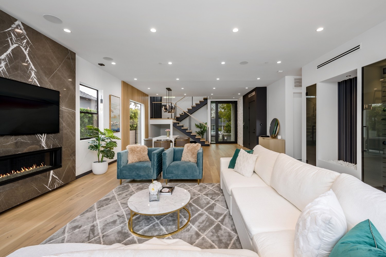 Full Home Renovation in Brampton<br />
